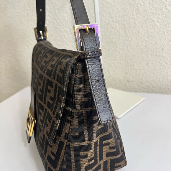 Fendi  Zucca Mama Baguette Shoulder Bag with Gold Buckle - Picture 16 of 16